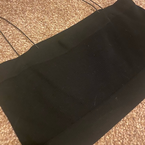 Black crop top - Picture 2 of 3